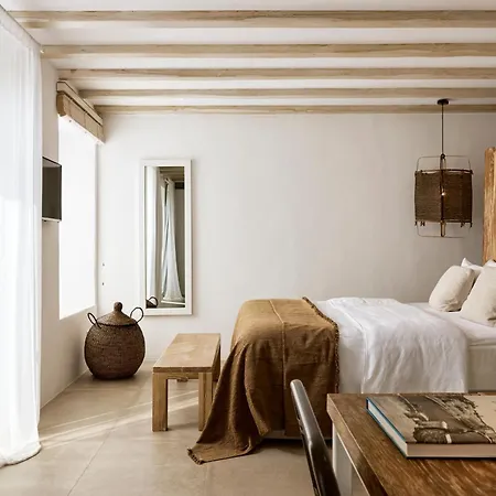 Villa Amra - Secluded Mykonos Haven With Sea Views, Heated Pool, Gym & Hammam Fteliá