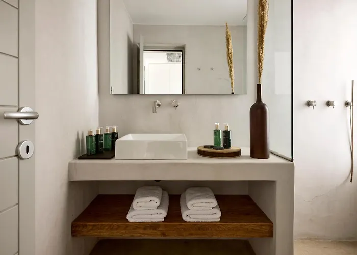 Villa Amra - Secluded Mykonos Haven With Sea Views, Heated Pool, Gym & Hammam *