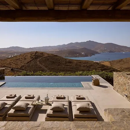 Amra - Secluded Mykonos Haven With Sea Views, Heated Pool, Gym & Hammam וילה