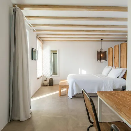 Amra Ftelia (Mykonos)