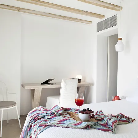 Amra Ftelia (Mykonos)